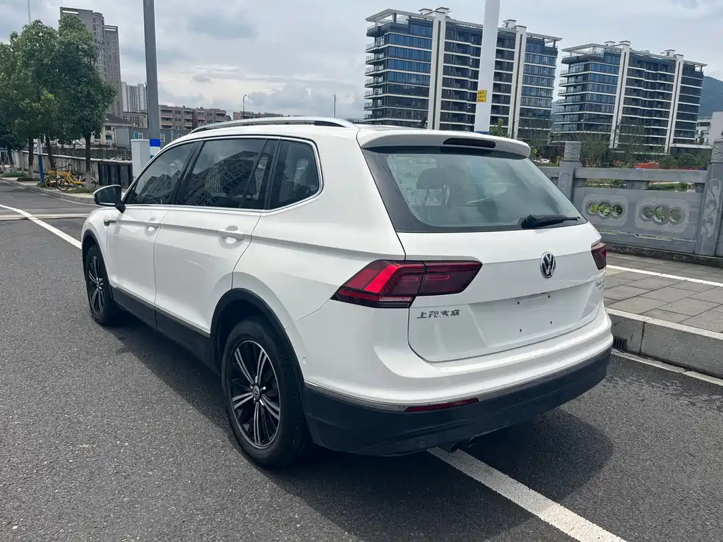 Volkswagen Tiguan L 2017