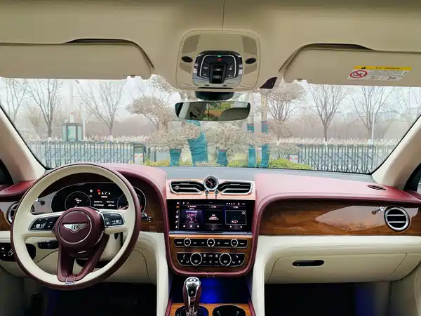 Bentley Bentayga 2021