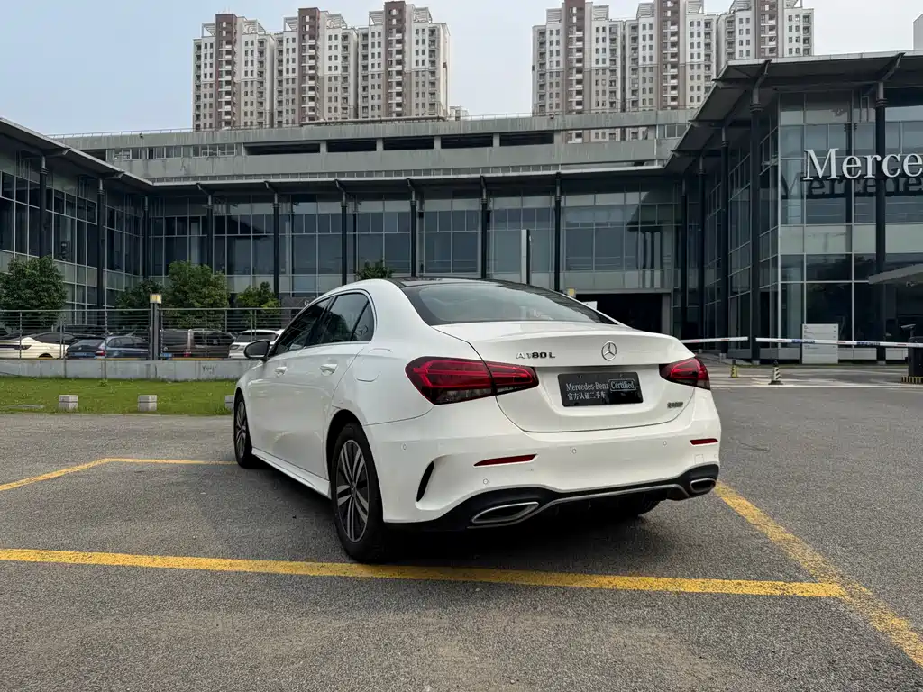 Mercedes-Benz A-Class 2020 — фото 14