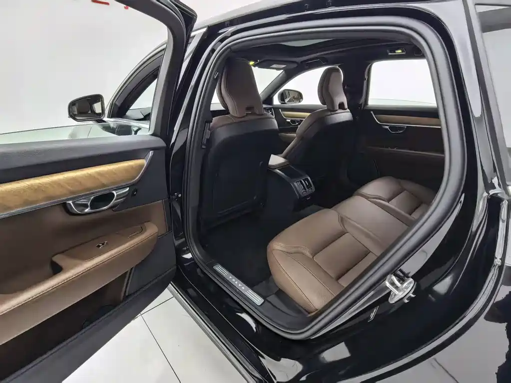 Volvo S90 2024 — фото 18