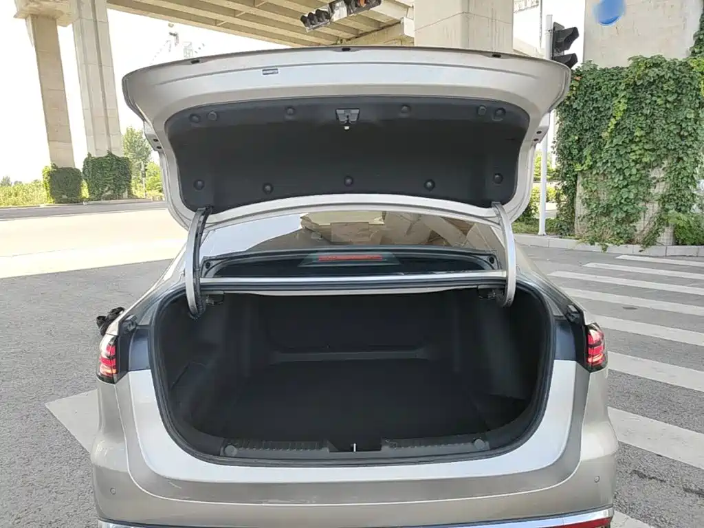 Geely Galaxy Star 6 2025 — фото 15