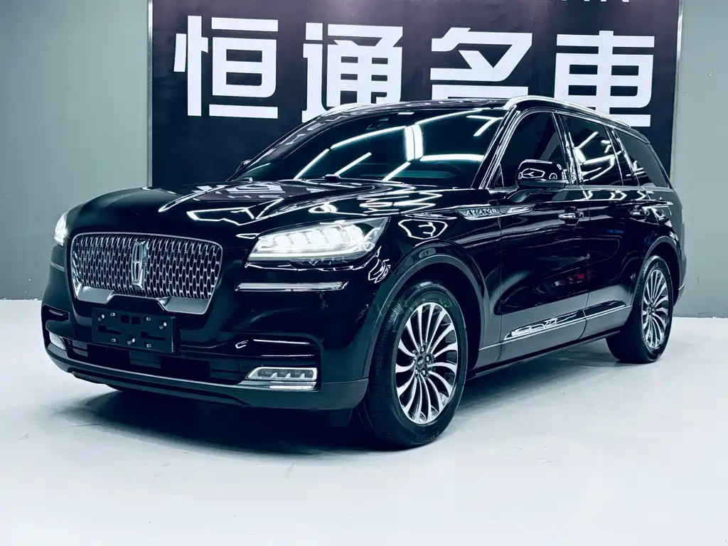 Lincoln Aviator 2022 — фото 1