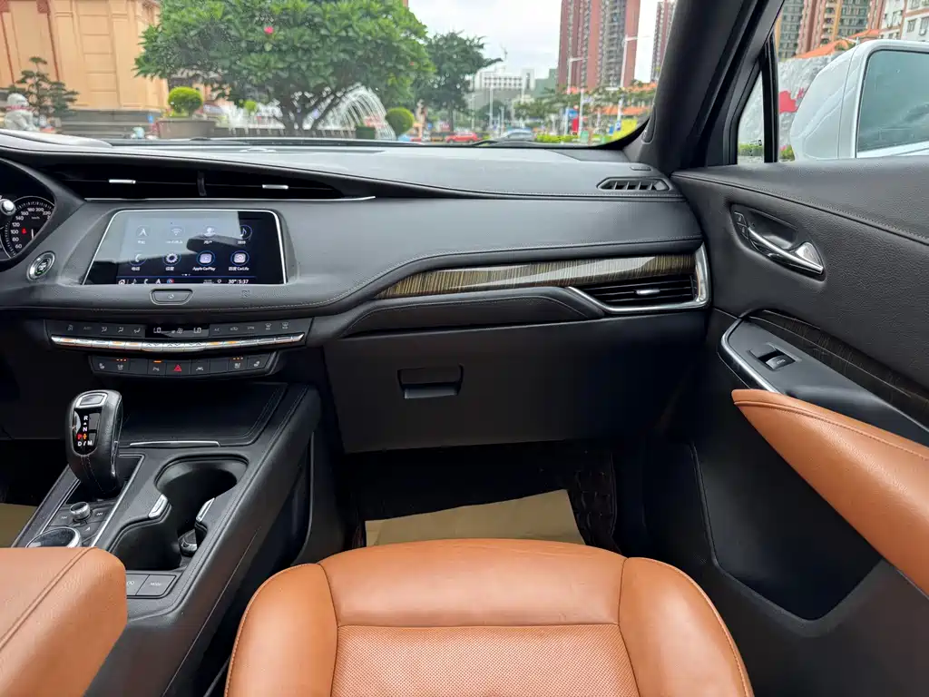 Cadillac XT4 2019 — фото 17