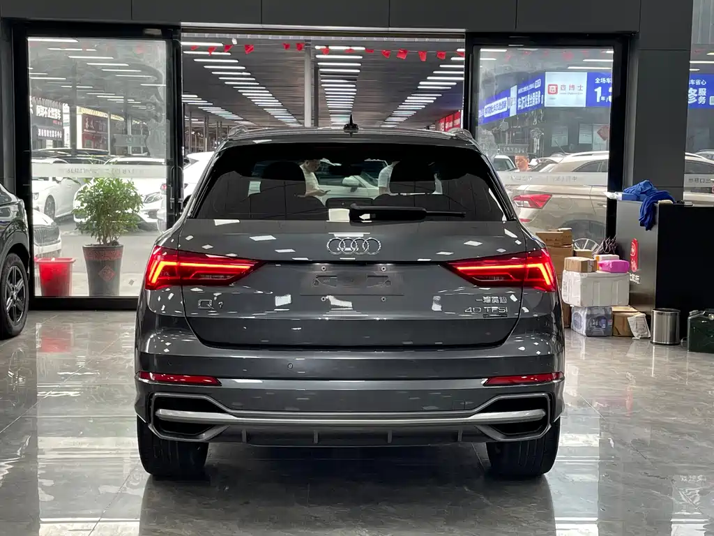 Audi Q3 2023 — фото 16