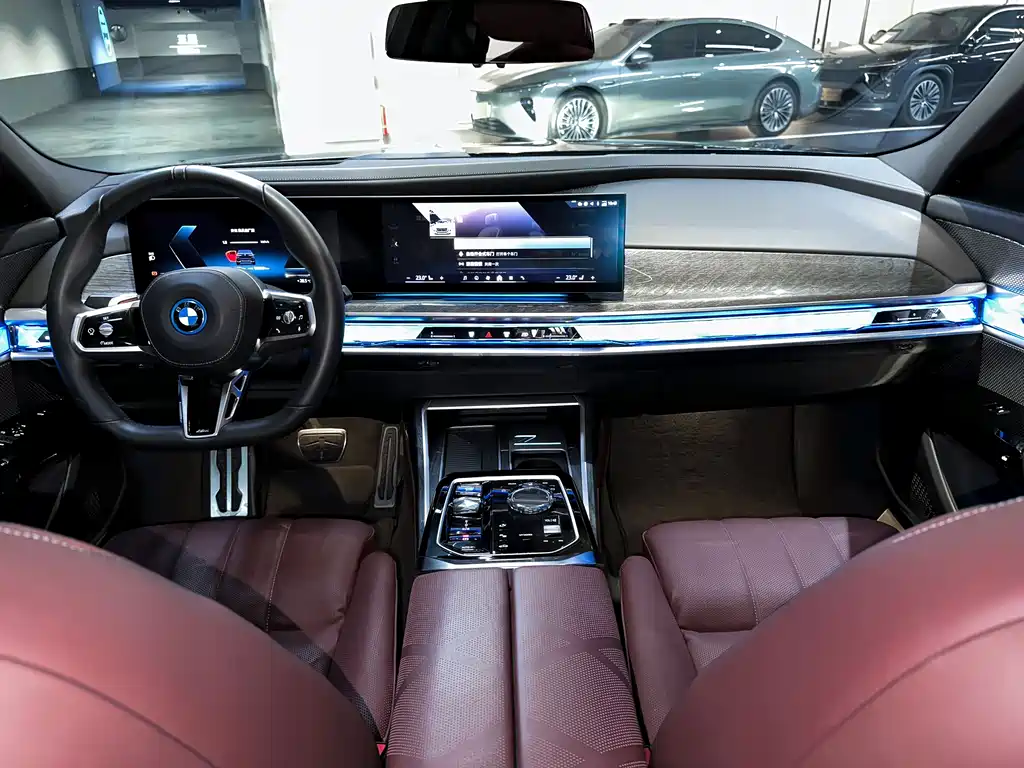 BMW i7 2023 — фото 11