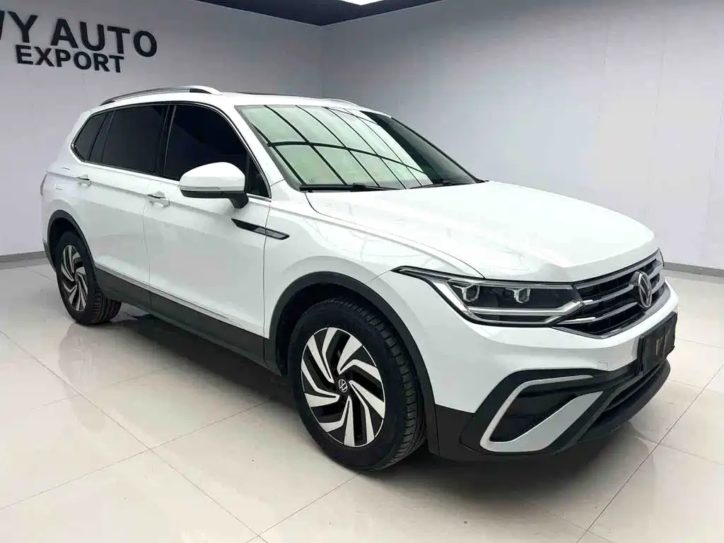 Volkswagen Tiguan L 2023 — фото 3