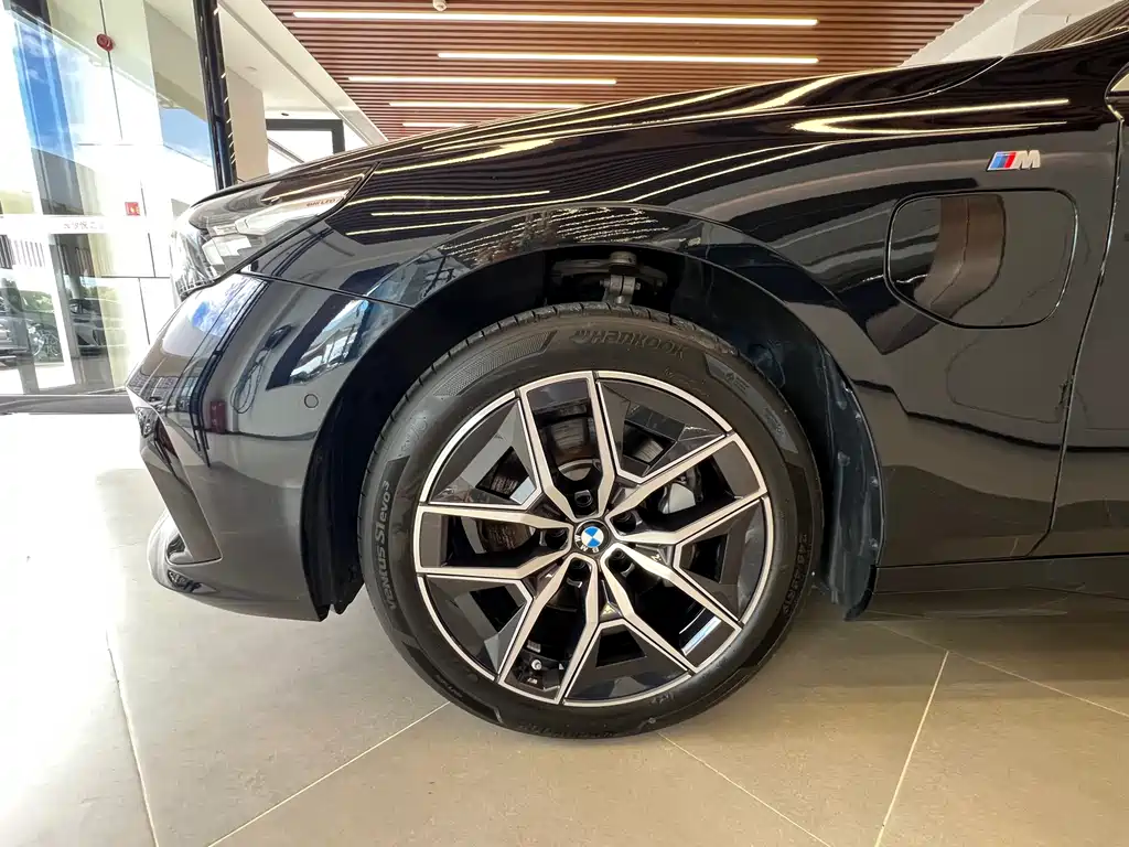 BMW i5 2025 — фото 4