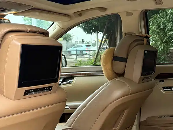 Mercedes-Benz S-Class 2008