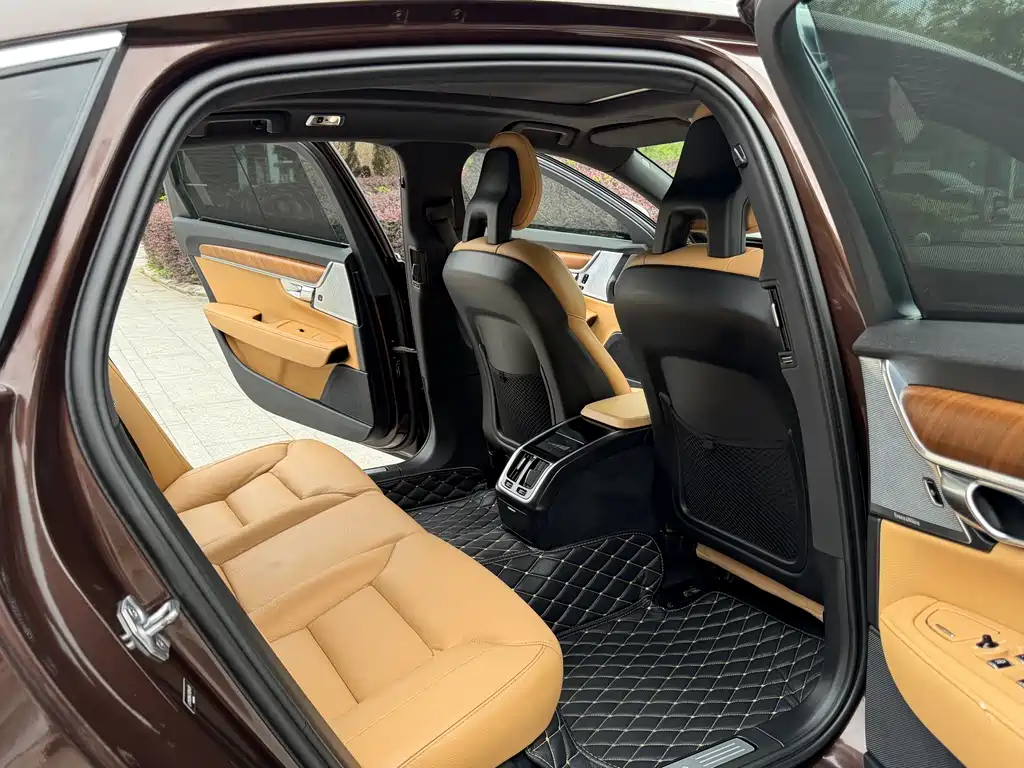 Volvo S90 2017 — фото 17