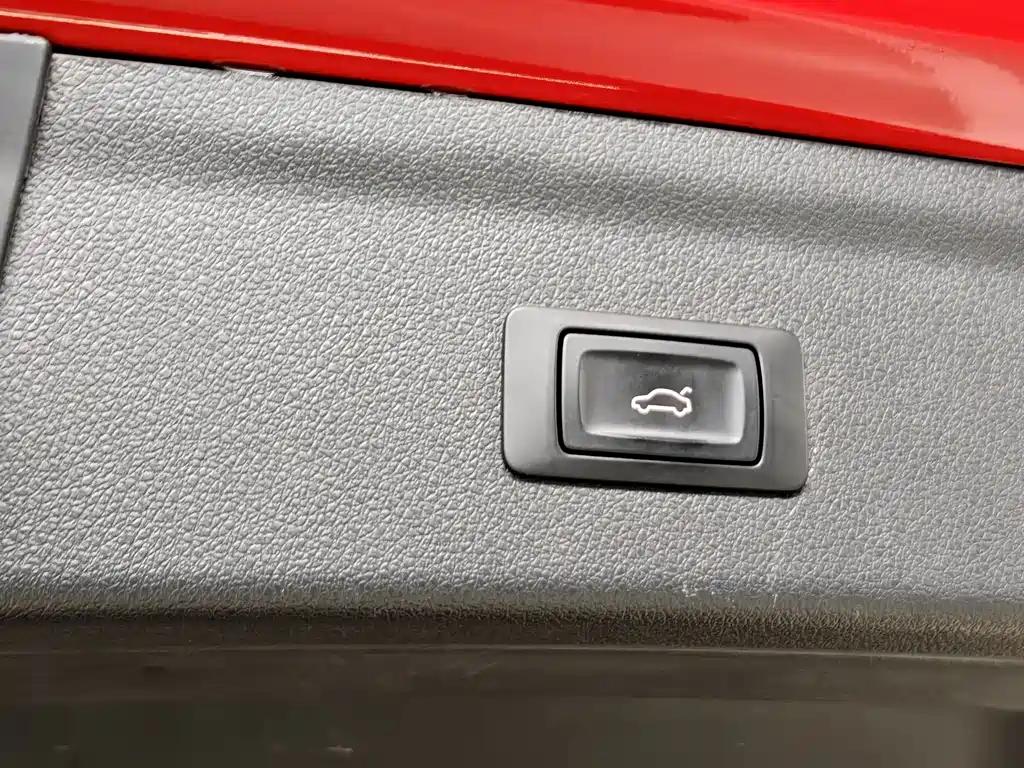 Audi Q3 2016 — фото 18