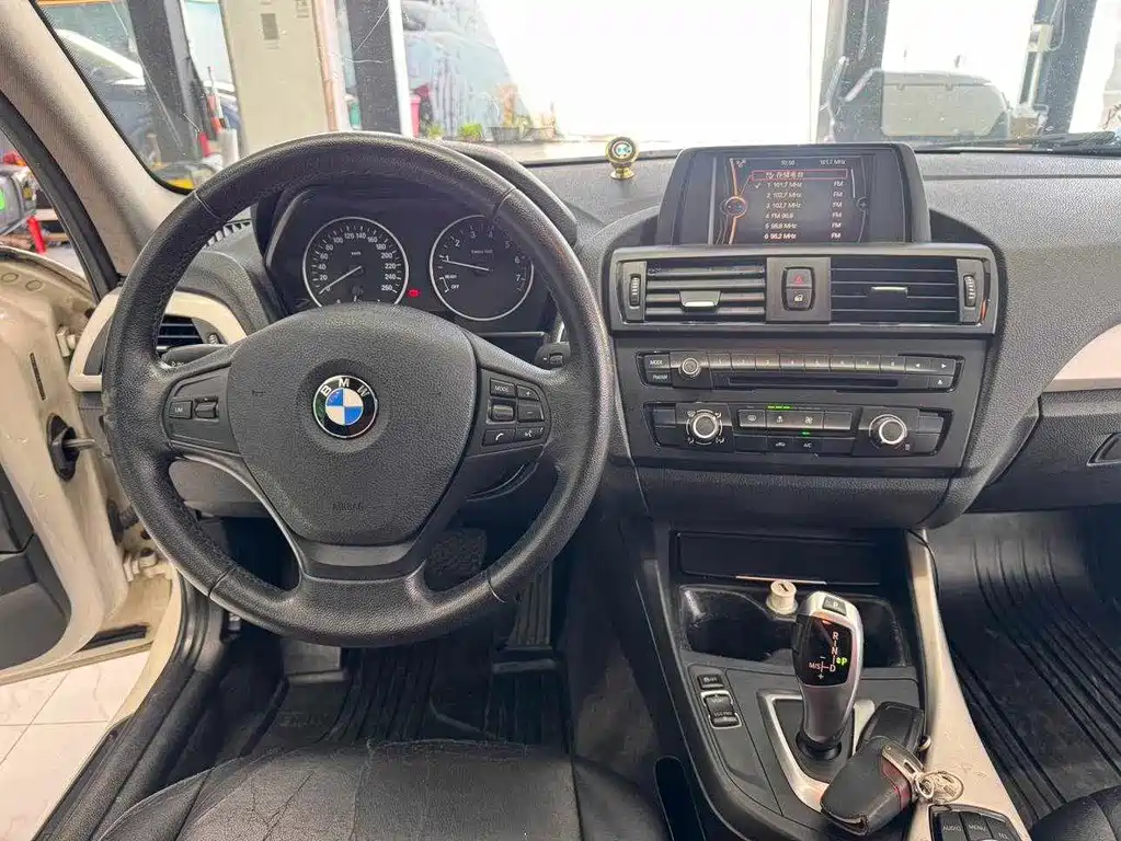 BMW 1 Series 2013 — фото 13