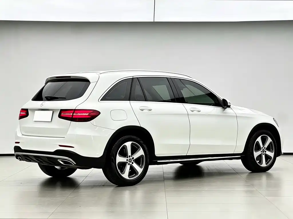 Mercedes-Benz GLC 2017 — фото 14