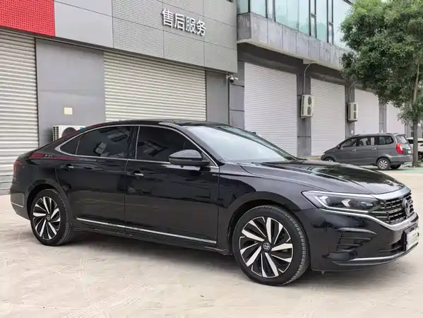 Volkswagen Passat 2023