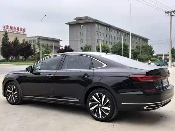Volkswagen Passat 2023