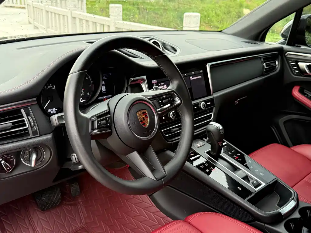 Porsche Macan 2022 — фото 10