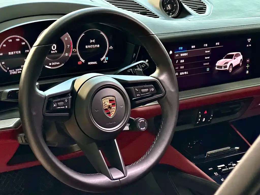 Porsche Cayenne 2024 — фото 11