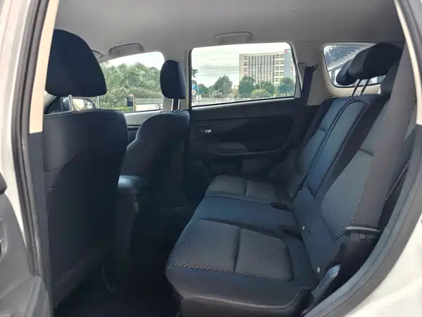 Mitsubishi Outlander 2021