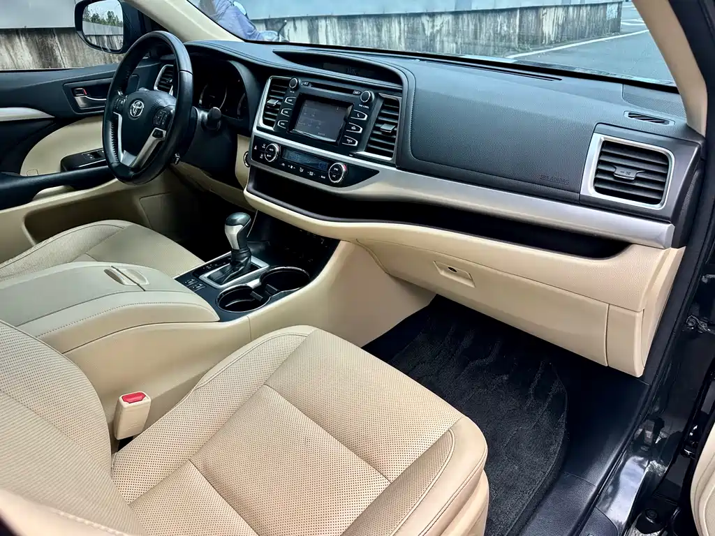 Toyota Highlander 2019 — фото 18