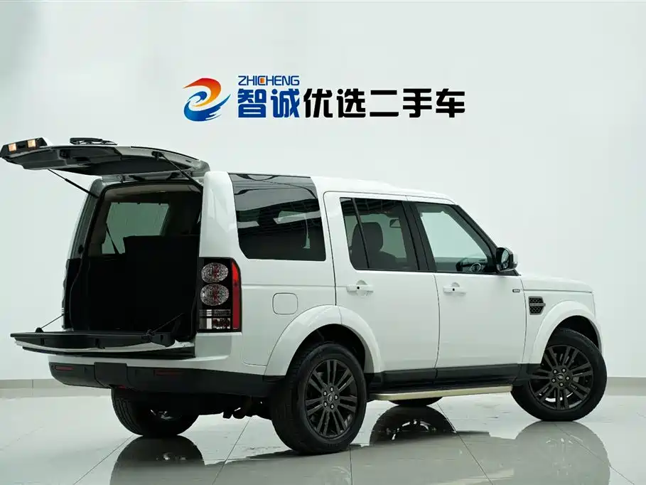 Land Rover Discovery 2016 — фото 33