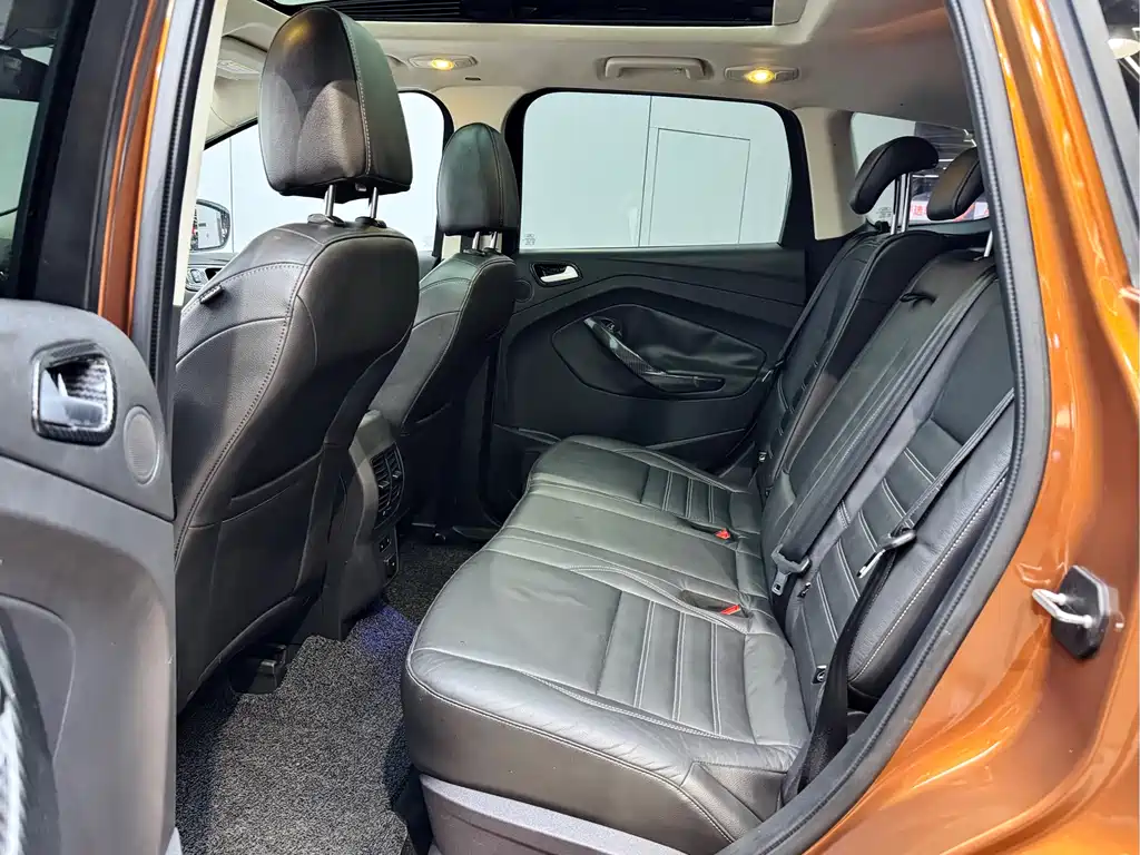 Ford Kuga 2017 — фото 18