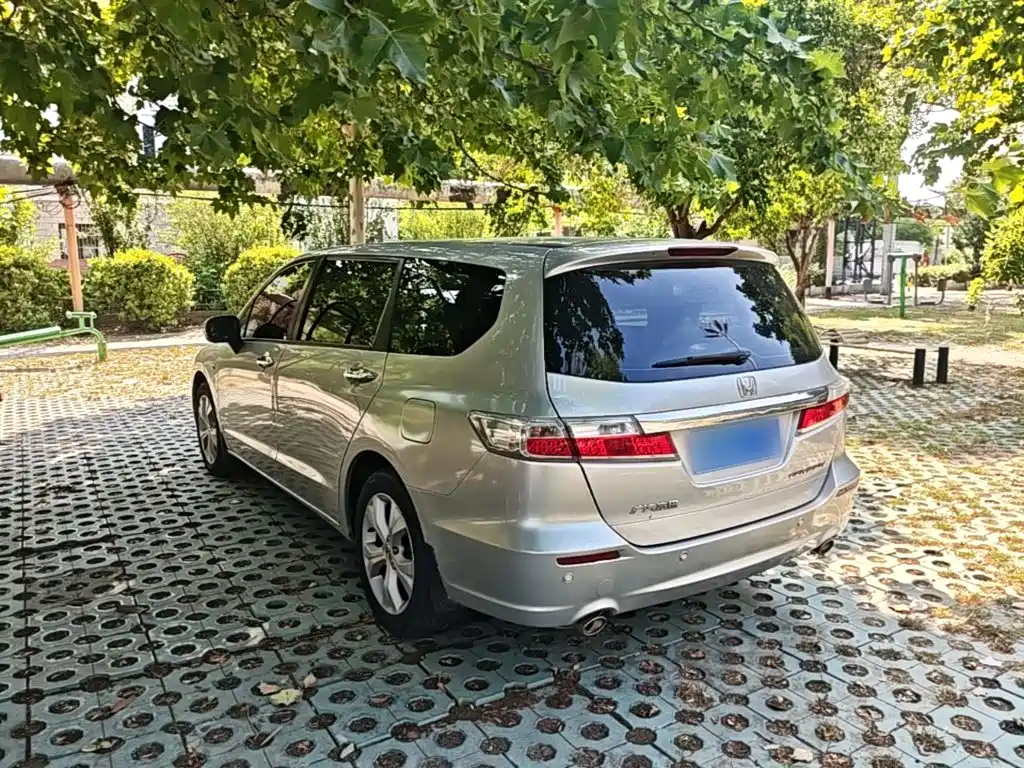 Honda Odyssey 2014 — фото 5