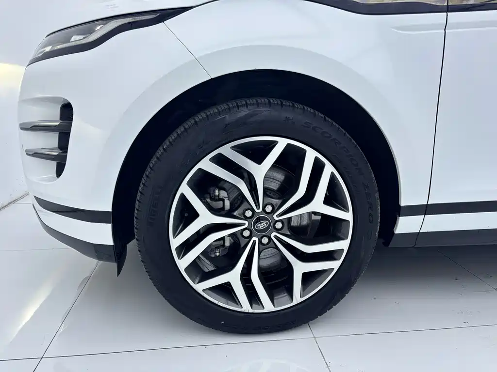 Land Rover Evoque 2023 — фото 9