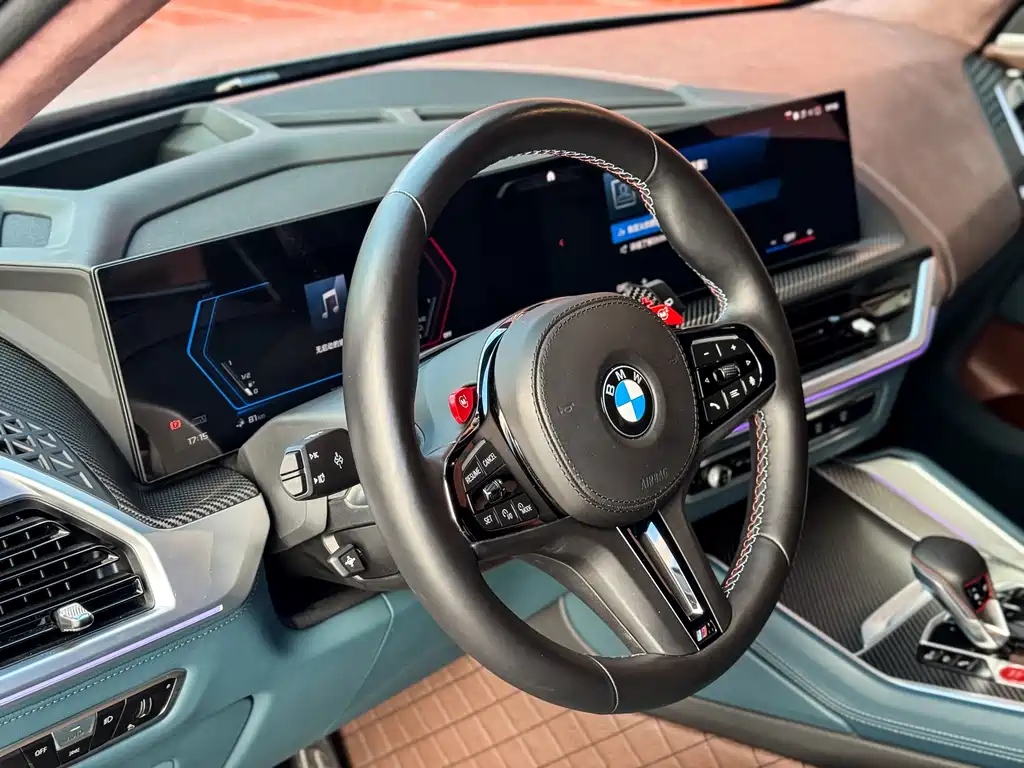 BMW XM 2024 — фото 10