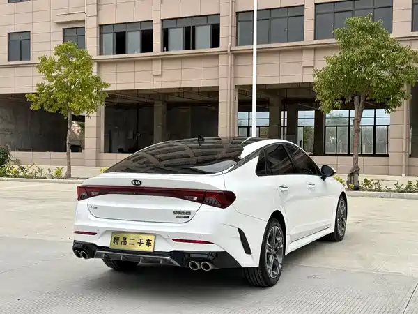 Kia K5 2021