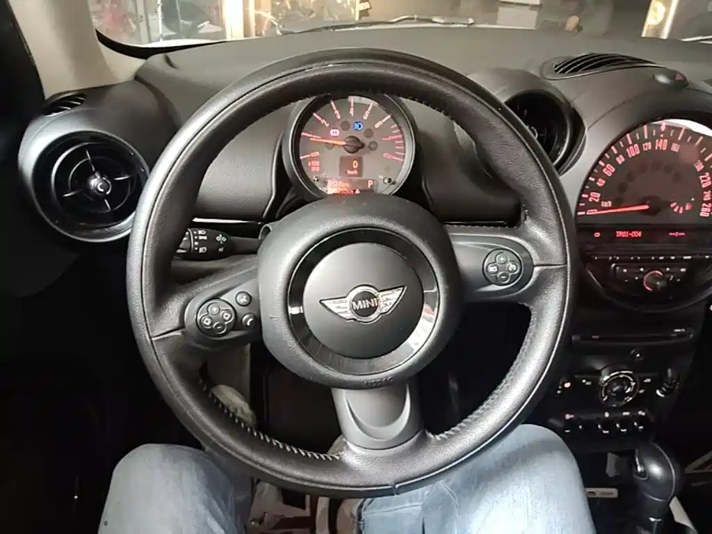 MINI Countryman 2015 — фото 11