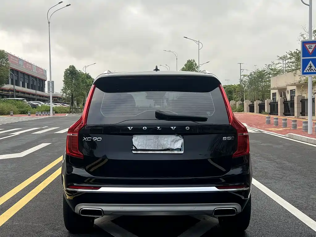 Volvo XC90 2021 — фото 8