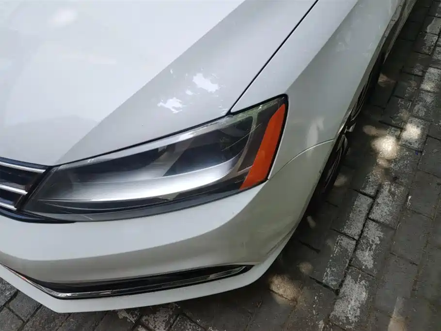 Volkswagen Sagitar 2017