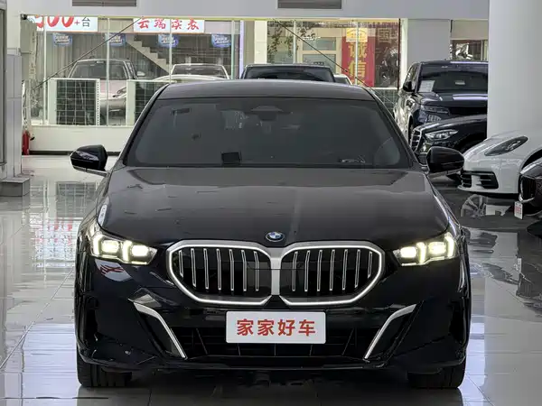 BMW 5 Series 2025