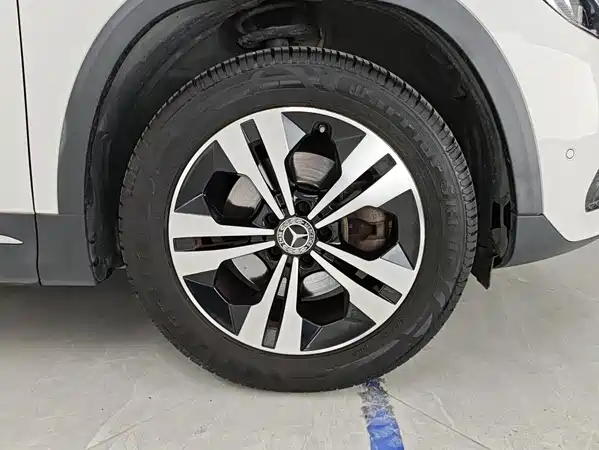 Mercedes-Benz GLA 2021