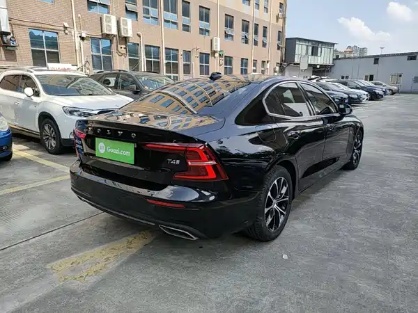 Volvo S60 2020