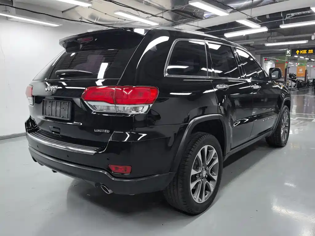 Jeep Grand Cherokee 2019 — фото 15