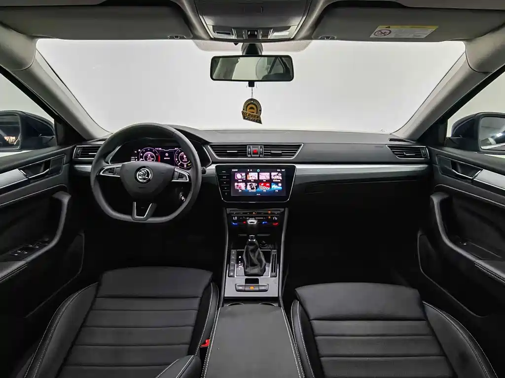 Skoda Superb 2024 — фото 13