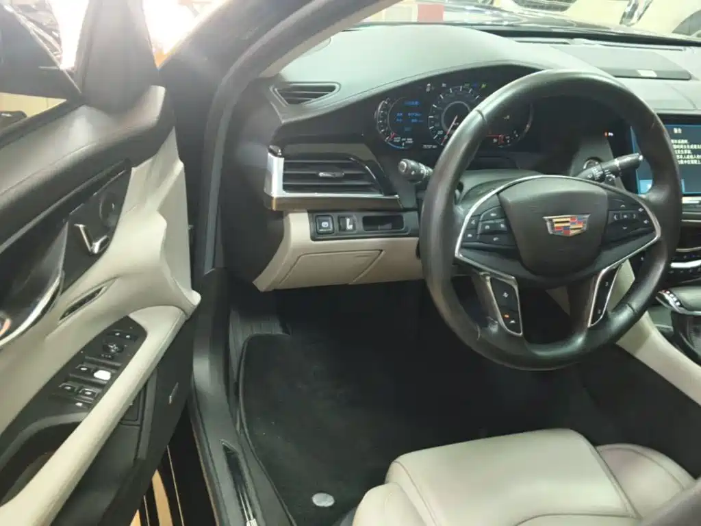 Cadillac CT6 2016 — фото 16
