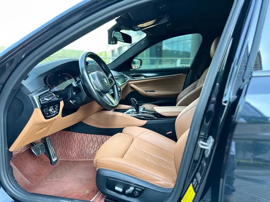 BMW 5 Series 2021