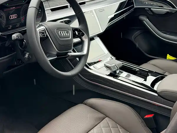 Audi A8 2025