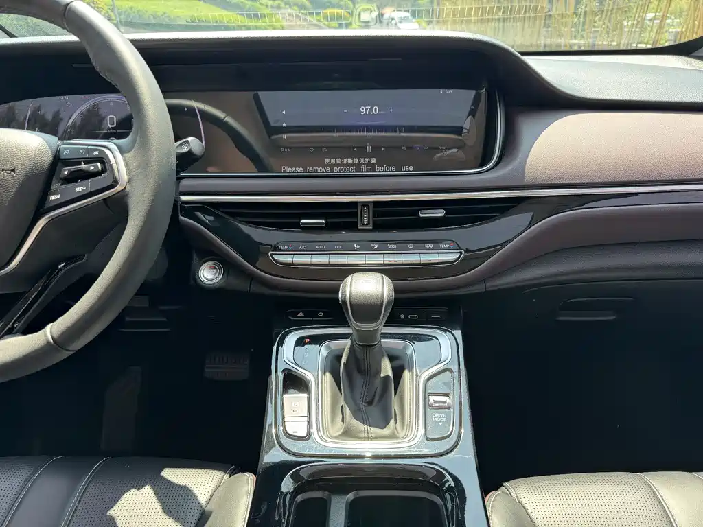 GAC Motor Trumpchi M6 2024 — фото 24