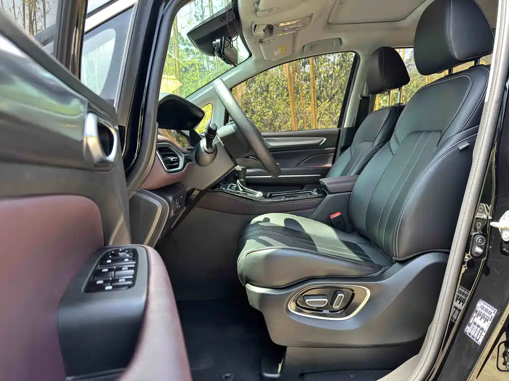 GAC Motor Trumpchi M6 2024 — фото 15