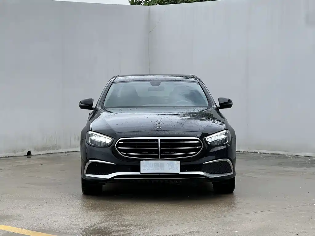 Mercedes-Benz E-Class 2024