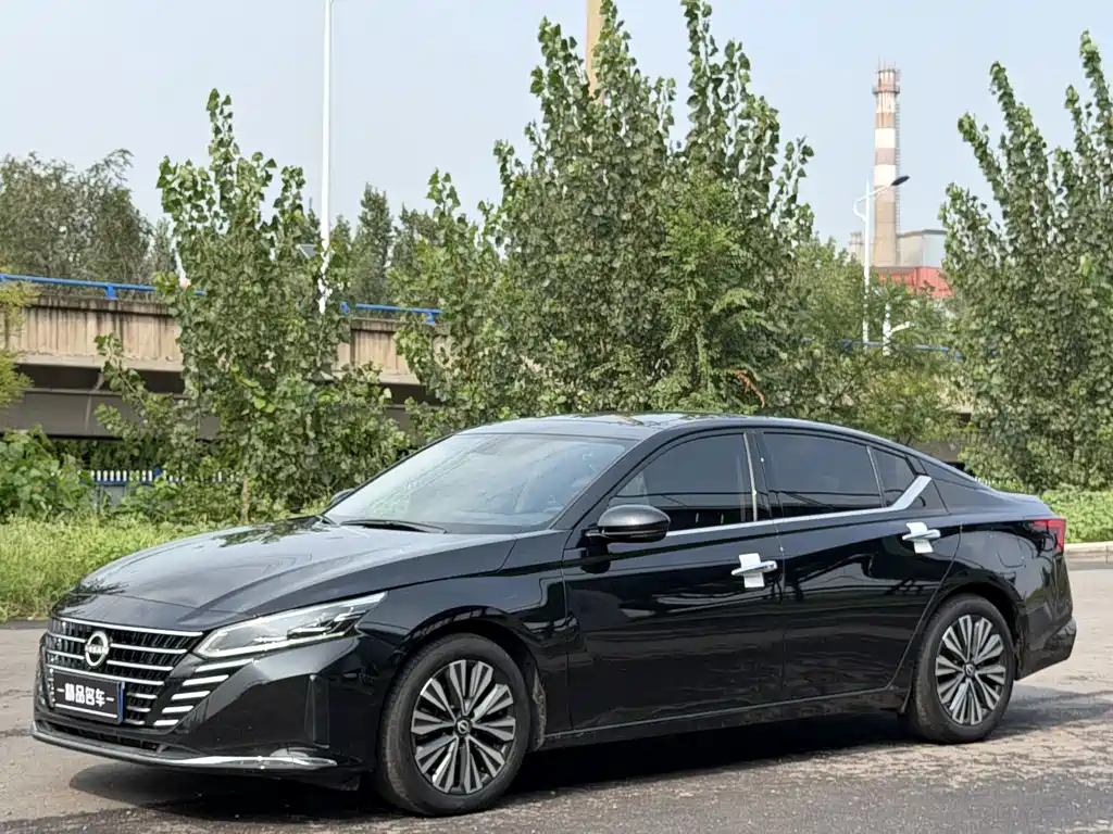 Nissan Teana 2024 — фото 1
