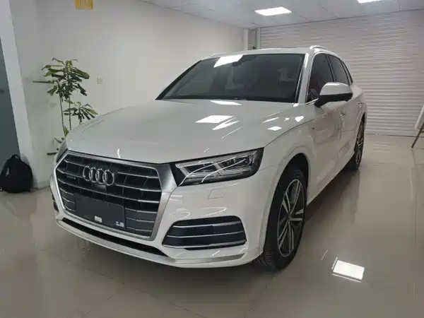 Audi Q5L 2021