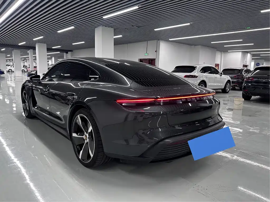 Porsche Taycan 2021 — фото 15