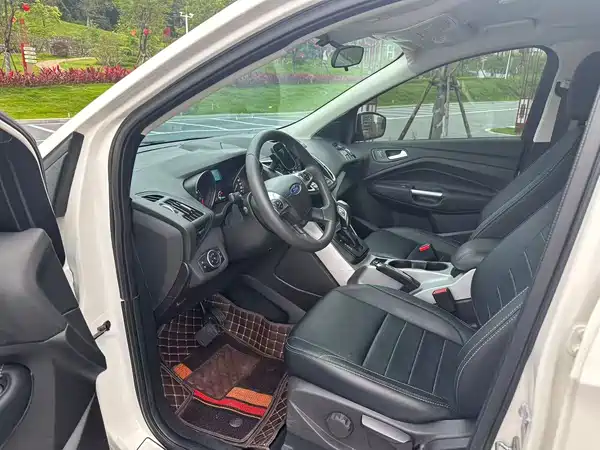 Ford Kuga 2015