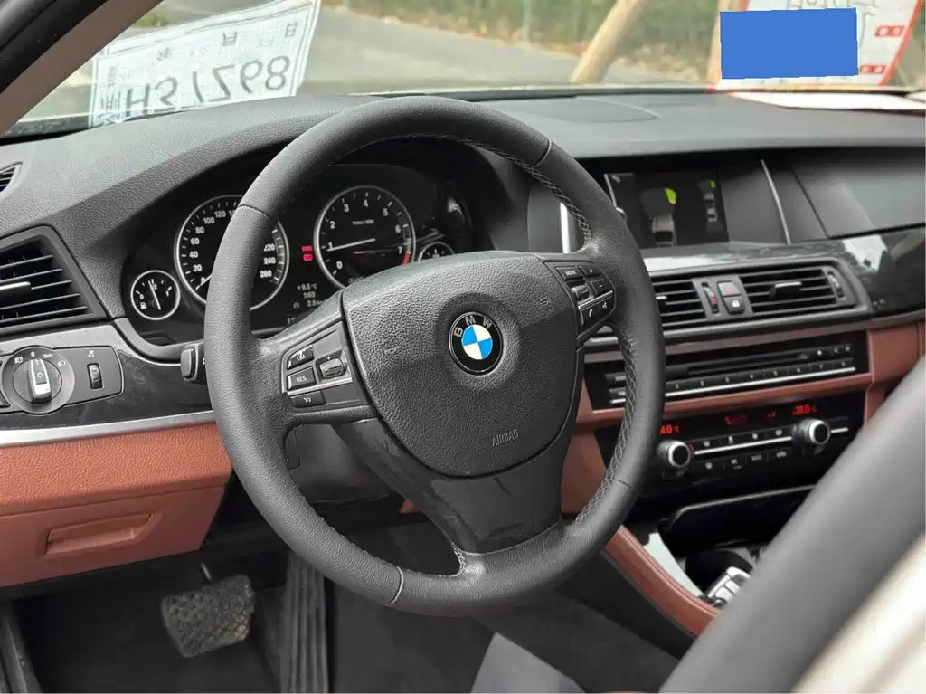 BMW 5 Series 2014 — фото 9
