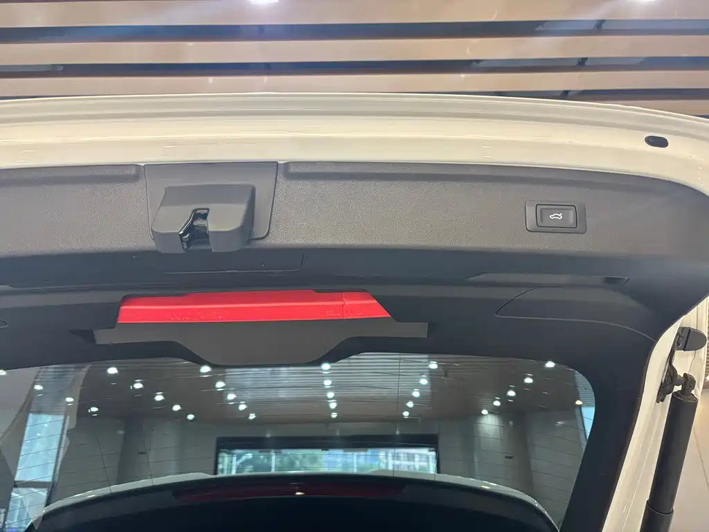 Audi A3 2023 — фото 14