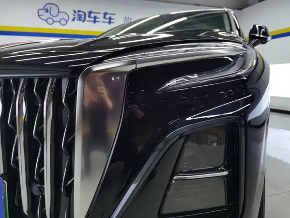 Hongqi HS3 PHEV 2025