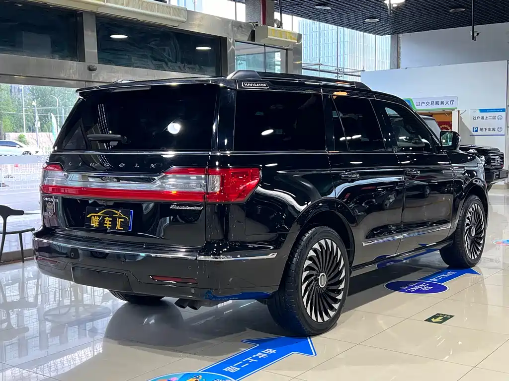 Lincoln Navigator 2021